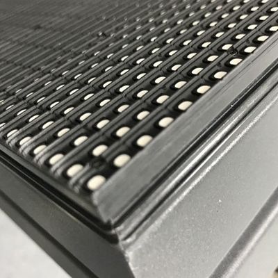 شاشة LED الخارجية للإعلان بالألوان الكاملة درجة سطوع عالية 2.5 مم بكسل