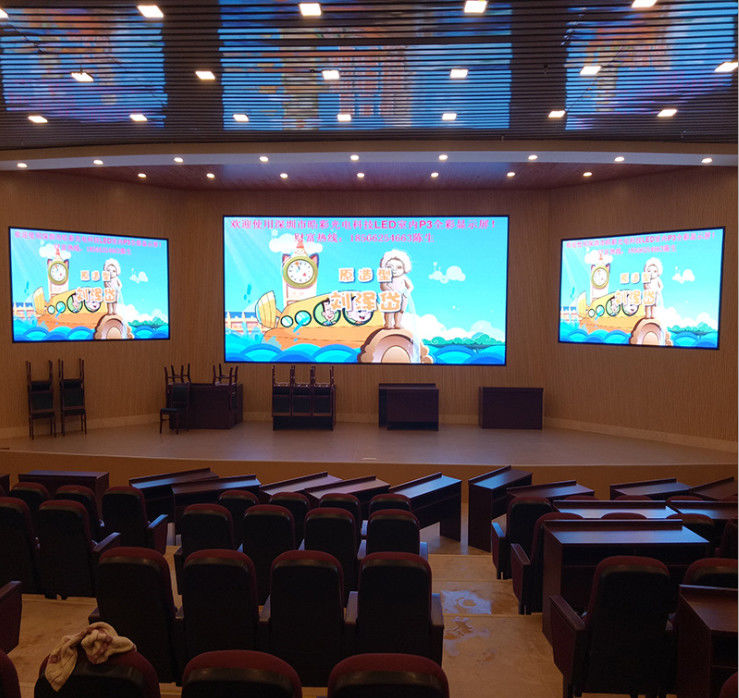 تثبيت ثابت داخلي LED فيديو الجدار 3 مم بكسل الملعب SMD 2020 150 درجة زاوية عرض